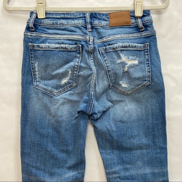 BKE STELLA MID RISE SLIM FIT ANKLE DISTRESSED JEANS - Picture 11 of 12